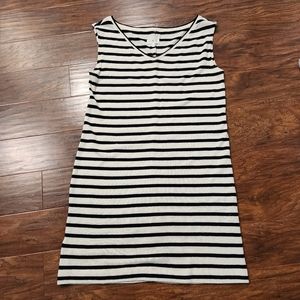 Lou & Grey v neck all season dress